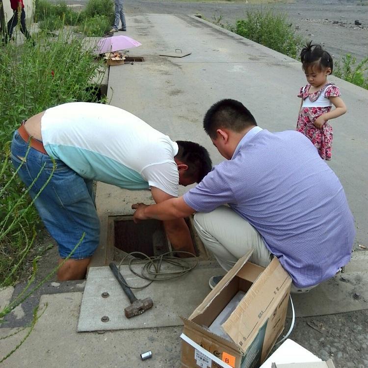 北京.怀柔区宝华水泥厂电子地磅维修更换传感器/称重仪表/接线盒与大屏幕